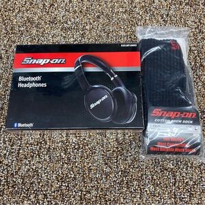 Snap-On Bluetooth Headphones and Work Socks Set - NIB